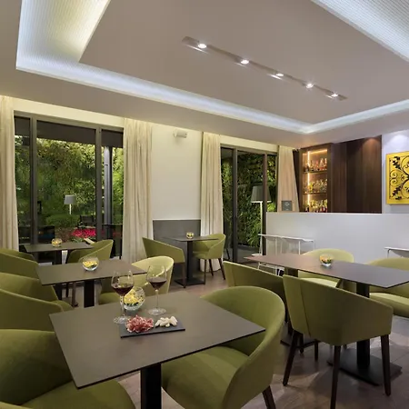 H10 Urquinaona Plaza (adults Only) Hotel