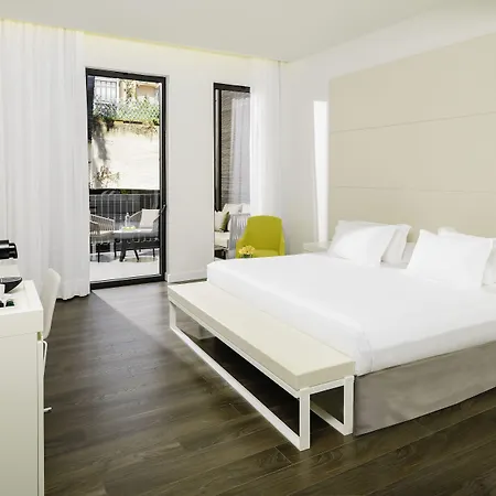 H10 Urquinaona Plaza (adults Only) Hotel 4*