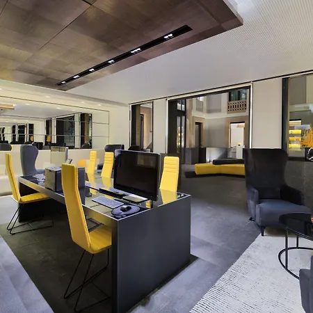 Hotel H10 Urquinaona Plaza (adults Only) 4*