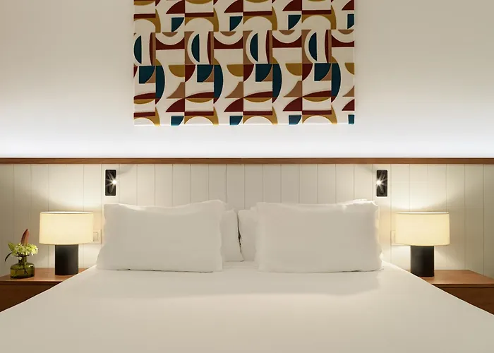 H10 Urquinaona Plaza (adults Only) 4*