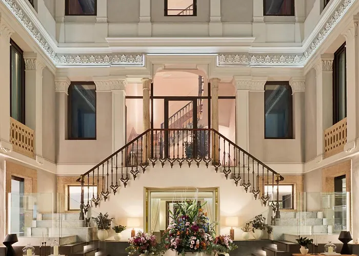 H10 Urquinaona Plaza (adults Only) 4* Барселона