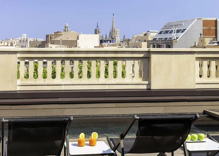 H10 Urquinaona Plaza (adults Only) Отель