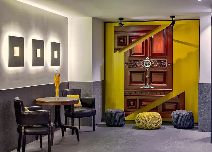 H10 Urquinaona Plaza (adults Only) 4*