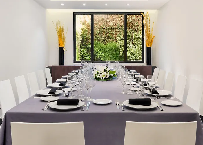 Отель H10 Urquinaona Plaza (adults Only) Барселона