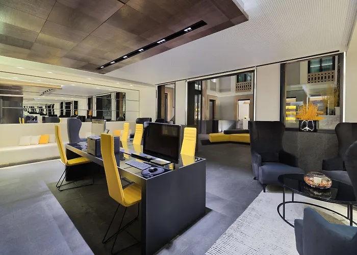 Отель H10 Urquinaona Plaza (adults Only) 4*