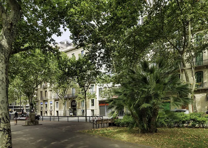 Отель H10 Urquinaona Plaza (adults Only) 4*